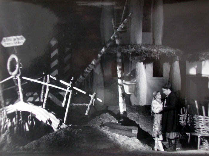 037. За двумя зайцами... В.Шапорин. 1956
