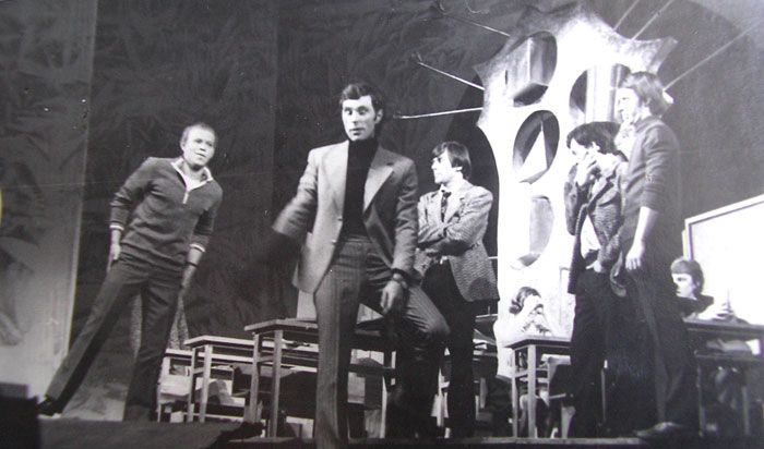 121. Чудо в 10-А. Т. Дидишвили. 1974
