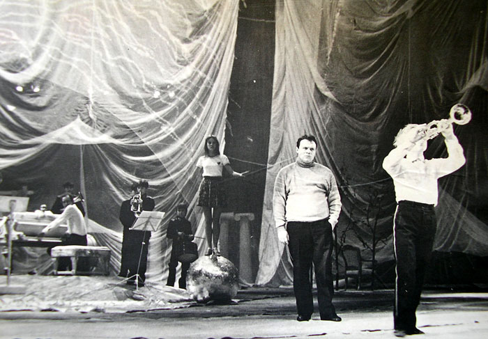 188. Музыкальный момент. В.Карманов. 1987
